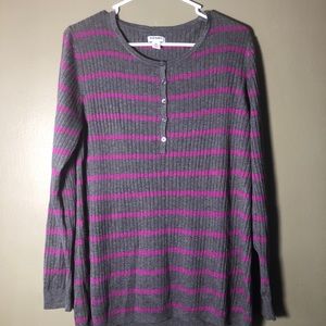 Old navy long sleeve shirt